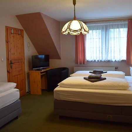 Landhotel "Lichte Aue" Lichtenau Stutzengrun Extérieur photo