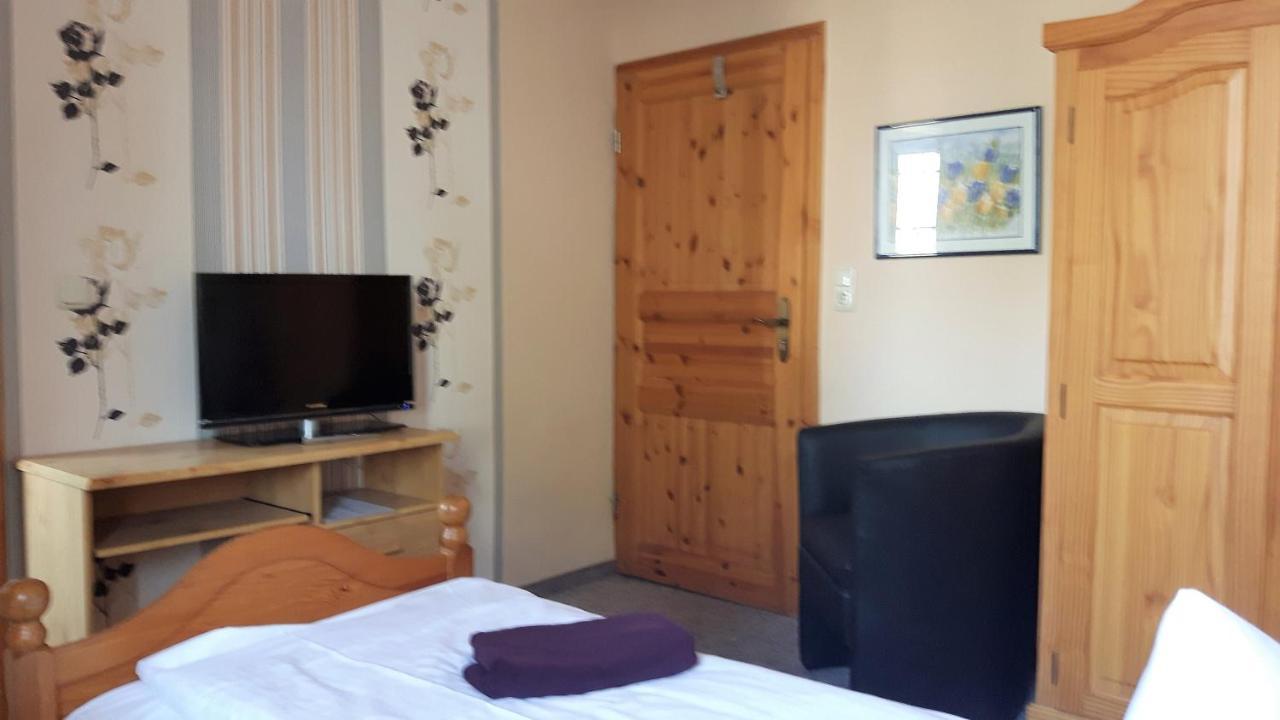 Landhotel "Lichte Aue" Lichtenau Stutzengrun Extérieur photo