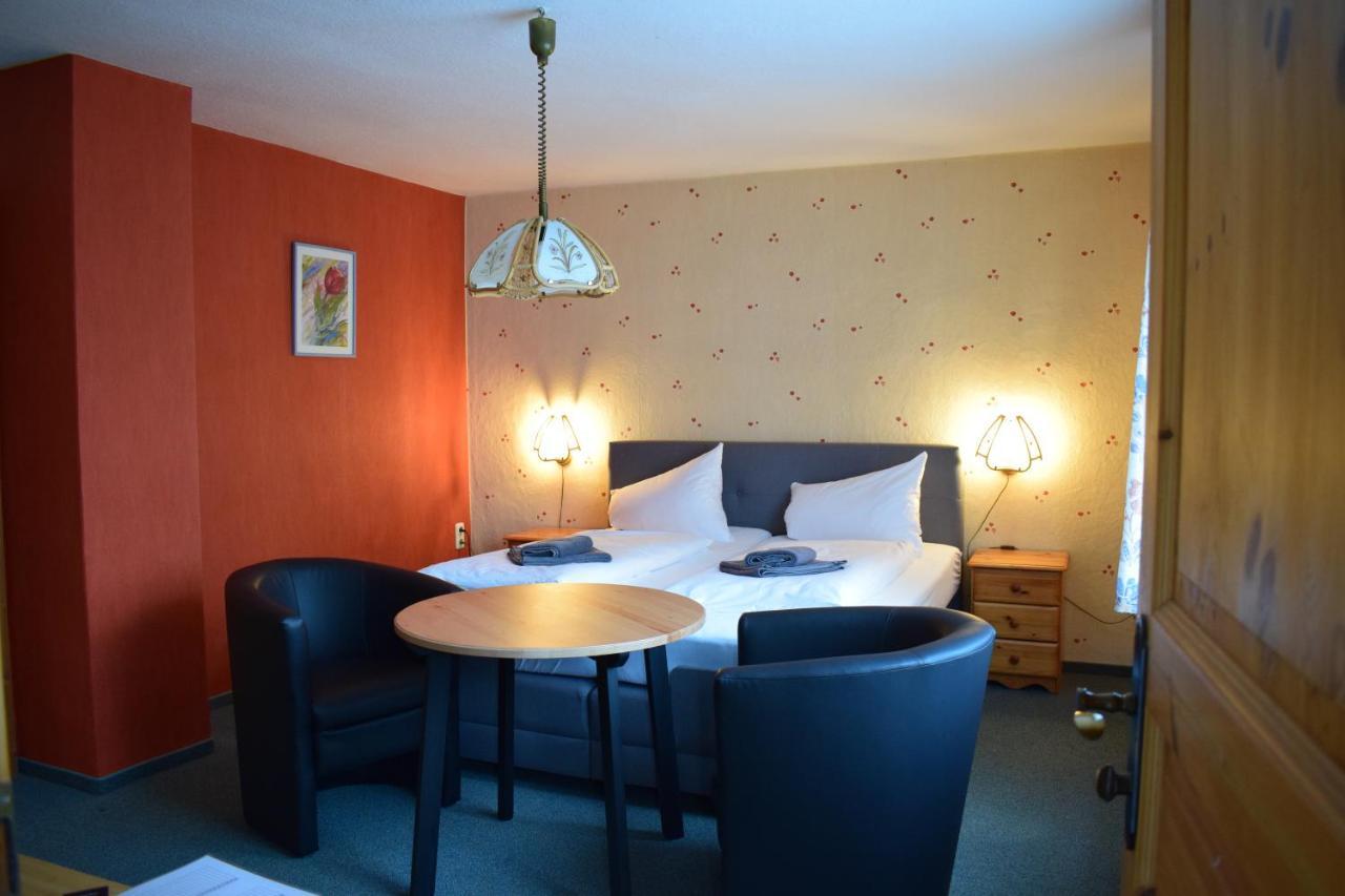 Landhotel "Lichte Aue" Lichtenau Stutzengrun Extérieur photo